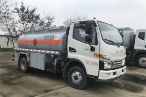 Jianghuai 4400 Liters Oil Truck 