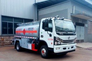 Dongfeng 7000 Liters Oil Truck 