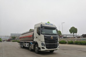 Dongfeng Liuqi 8X4 25.9m³ Oil Delivery Truck 
