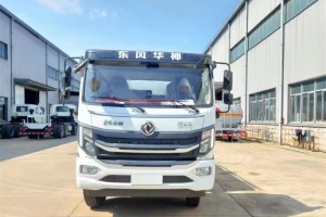  Dongfeng 4X2 8.2m³ Refueling Truck With Fuel Dispenser