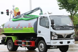 Dongfeng F6 4m³-5m³ suction sewage truck