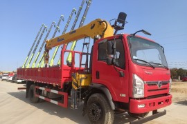 4X2 Tri-Ring truck with XCMG crane