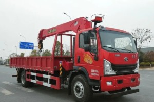 4X2 Sinotruk Homan truck with 12 ton crane