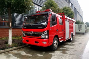 Dongfeng 5 ton water tank fire truck